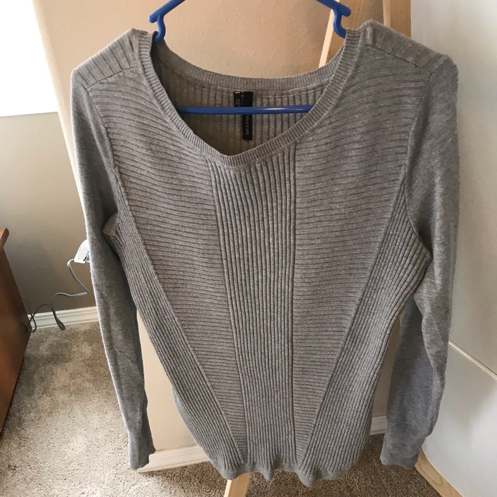 grey sweater
